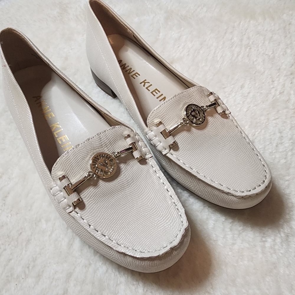 New!! Anne Klein Akhadler Loafer